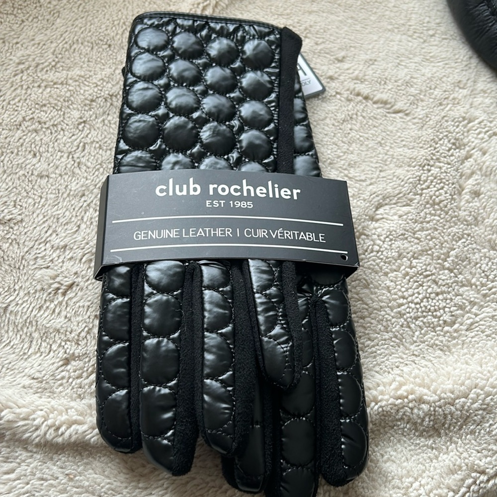 NWT. Leather gloves with touch screen compatiblility